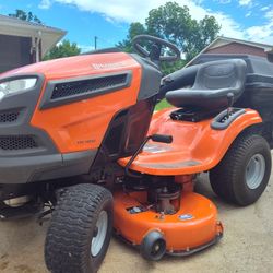 Husqvarna 42" Lawnmower Bagger Included