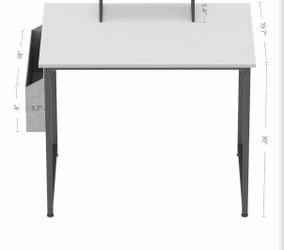Office desk - missing 1 tiny cap see pics