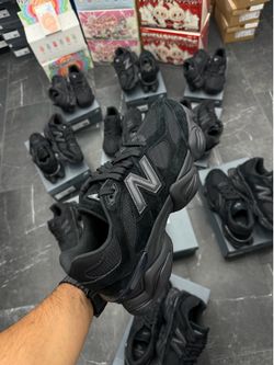 NEW BALANCE 9060 Triple Black