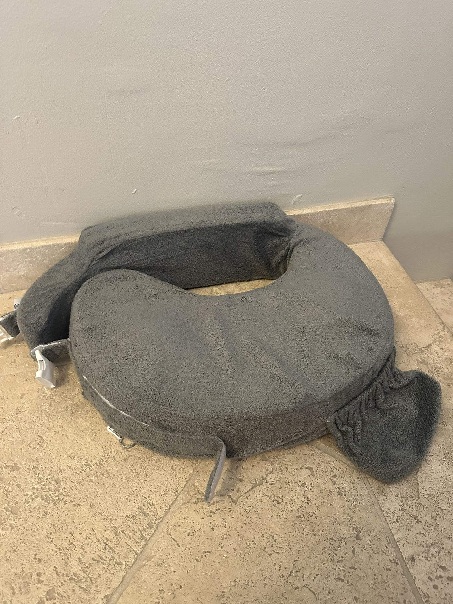 Nursing pillow