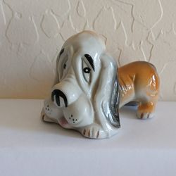 Vintage Bassett Bloodhound Hound  Dog Figurine