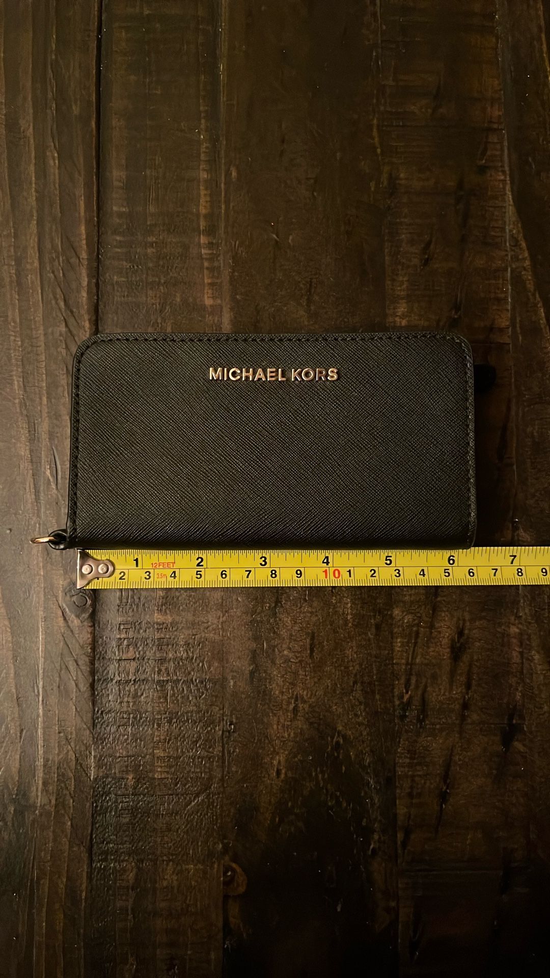 Michael Kors- Mini Wristlet/wallet/phone holder