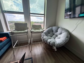 2 Kitchen Stools