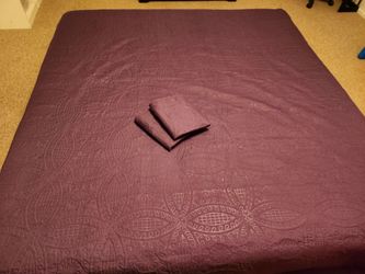 King-size or Cal King Purple Coverlet with 2 Pillowcases