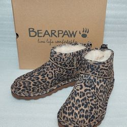 Bearpaw boots. Size 9 women's shoes. Brand new in box. Like UGG 