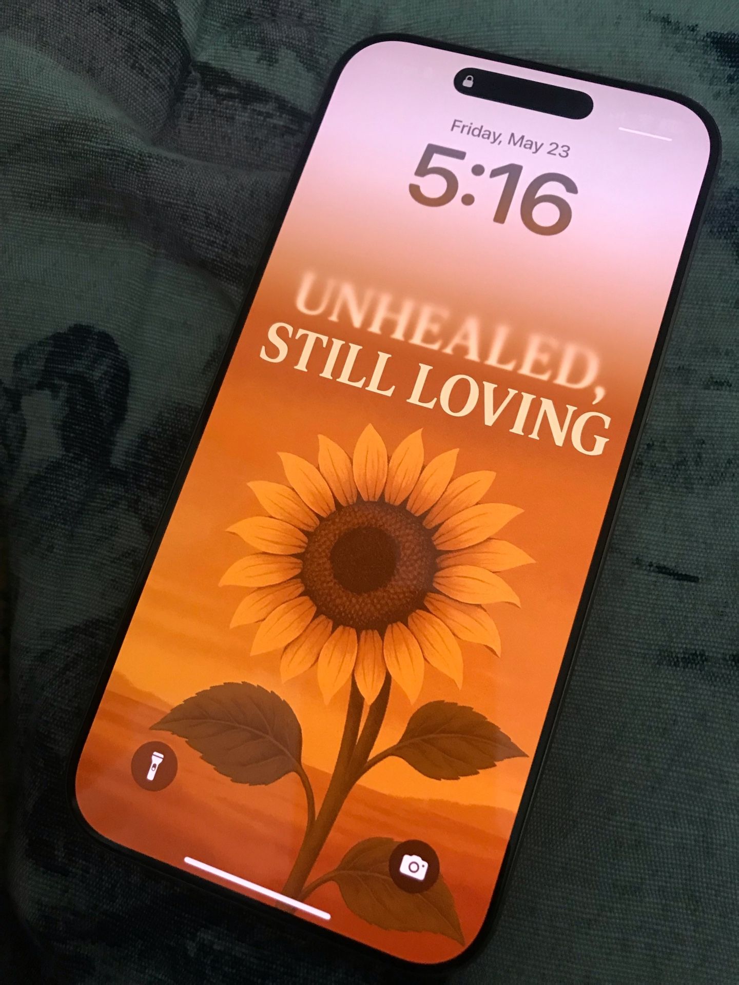 Locked iPhone 16 Pro Max