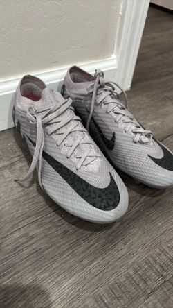 Soccer cleats