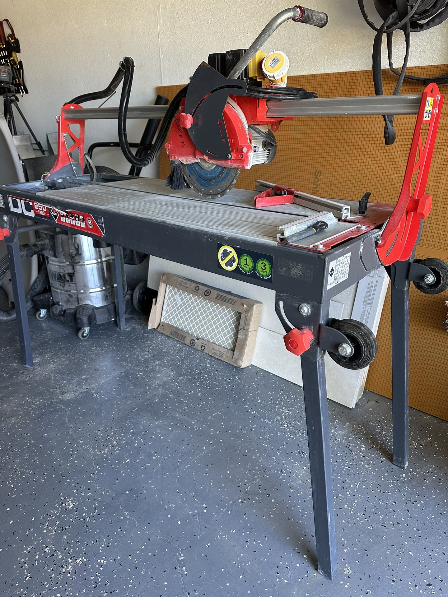 RUBI Tile | Electric Cutter and Miter Saw DC-250 Python 1200 Cutting Lenght 48"