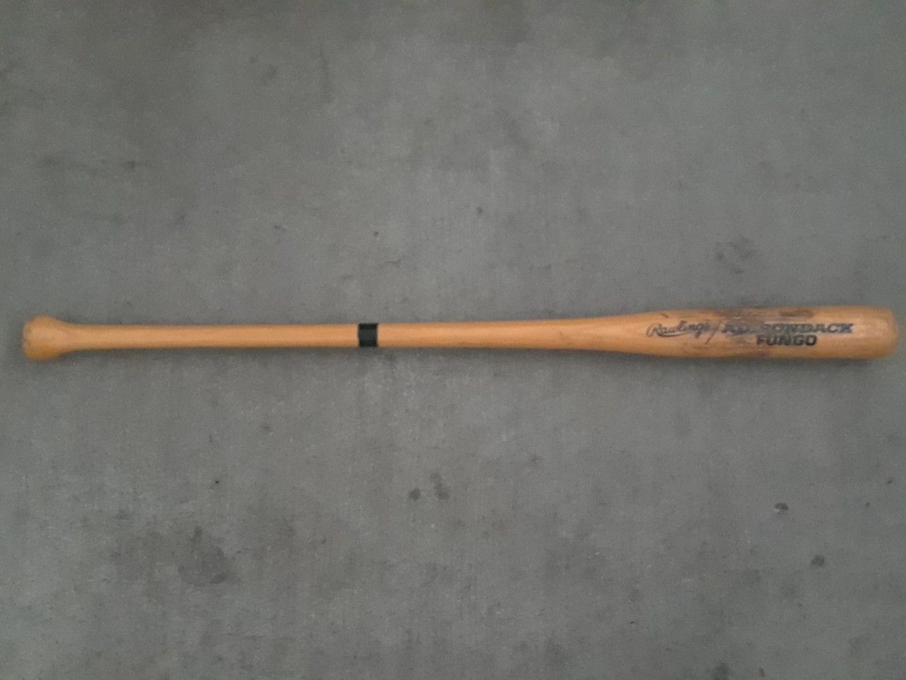 Adirondack Fungo wood baseball bat