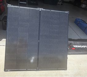 Renogy 200w Solar Panel Suitcase