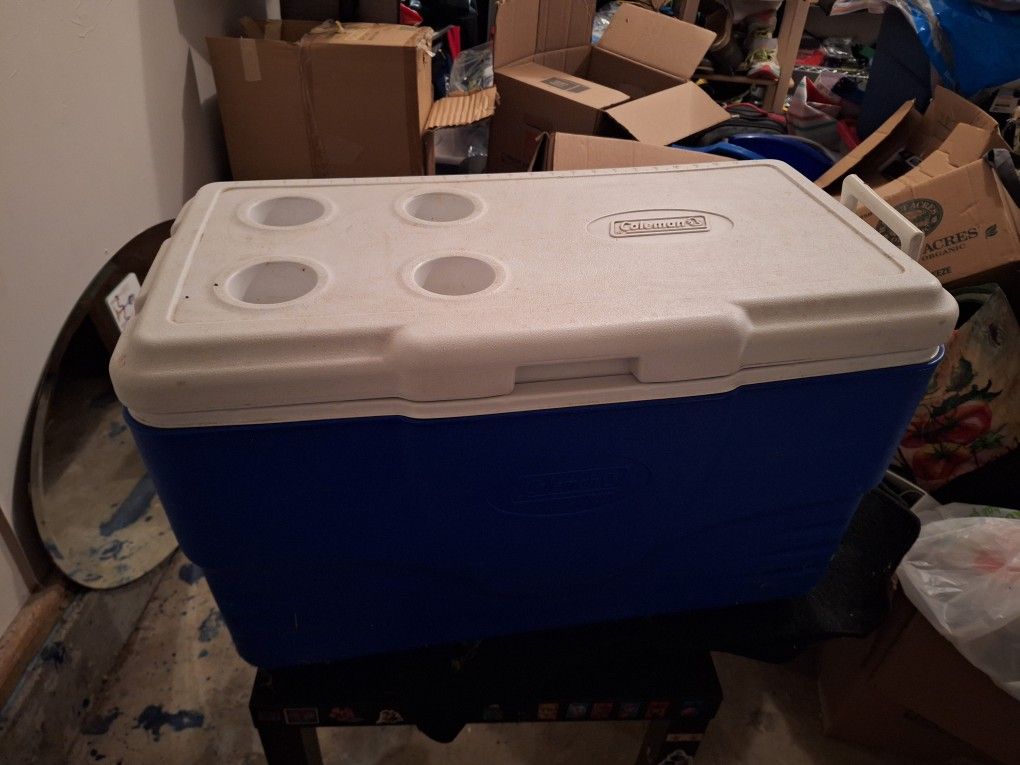 29" Coleman Cooler