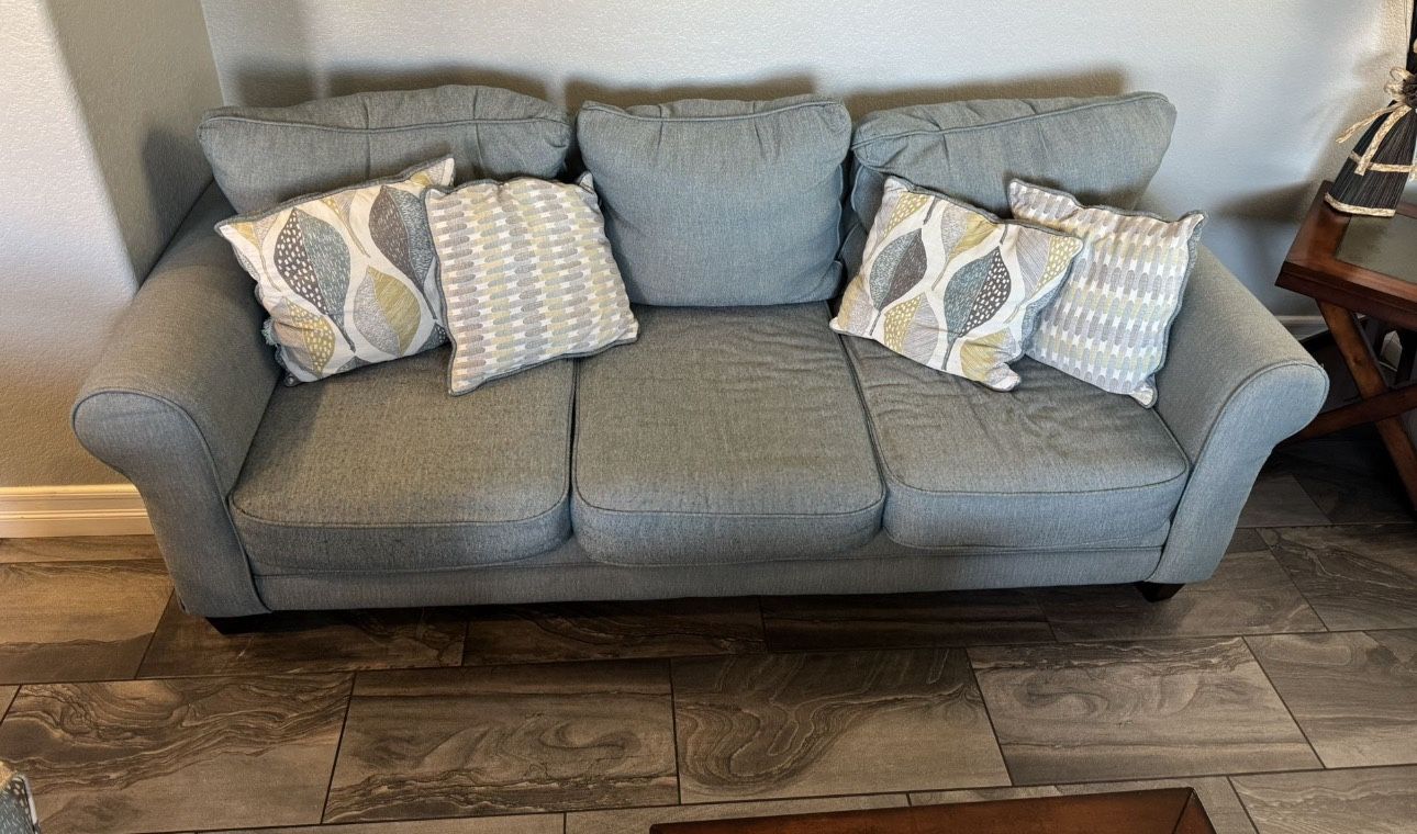 Couch With Decorative Pillows $75