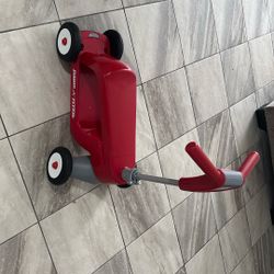 Radio Flyers 2 In 1 Scooter