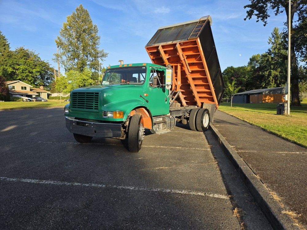 2001 International 4900