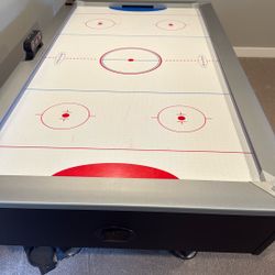 Air Hockey Table