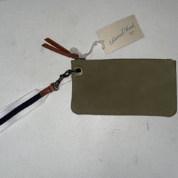 Green Wristlet