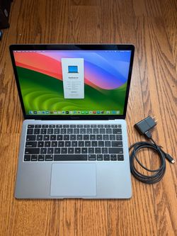 2019 Apple MacBook Air 13 inch 8GB RAM 128GB SSD