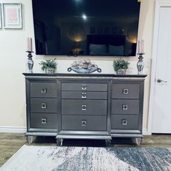 King Gray bedroom set 5 pc