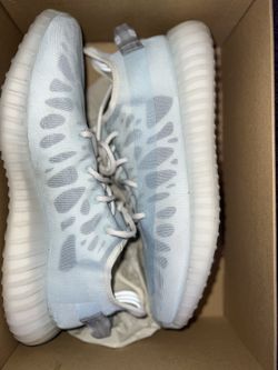 Yeezy Boost 350 V2