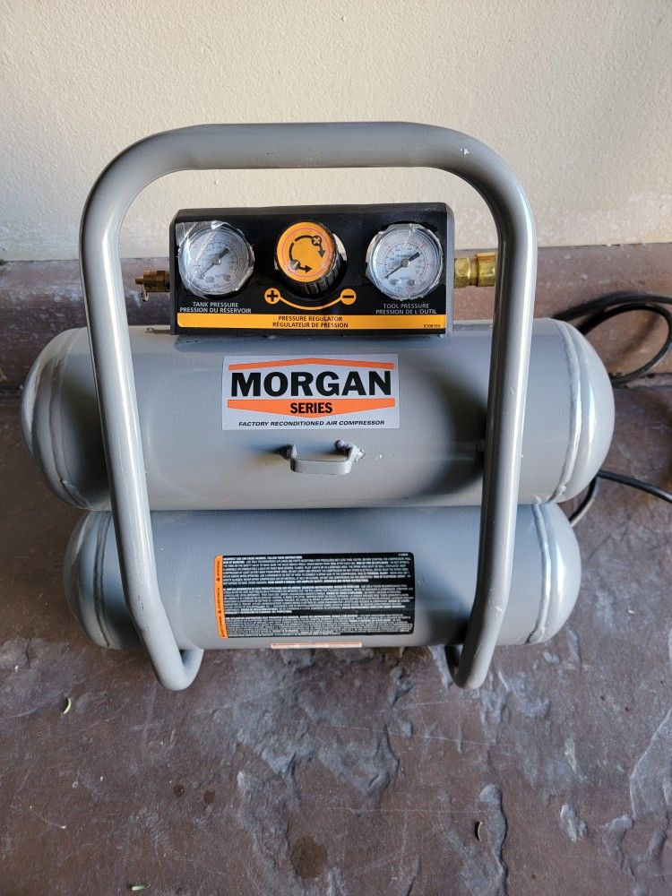 AIR COMPRESSOR BRAND NEW. READππ