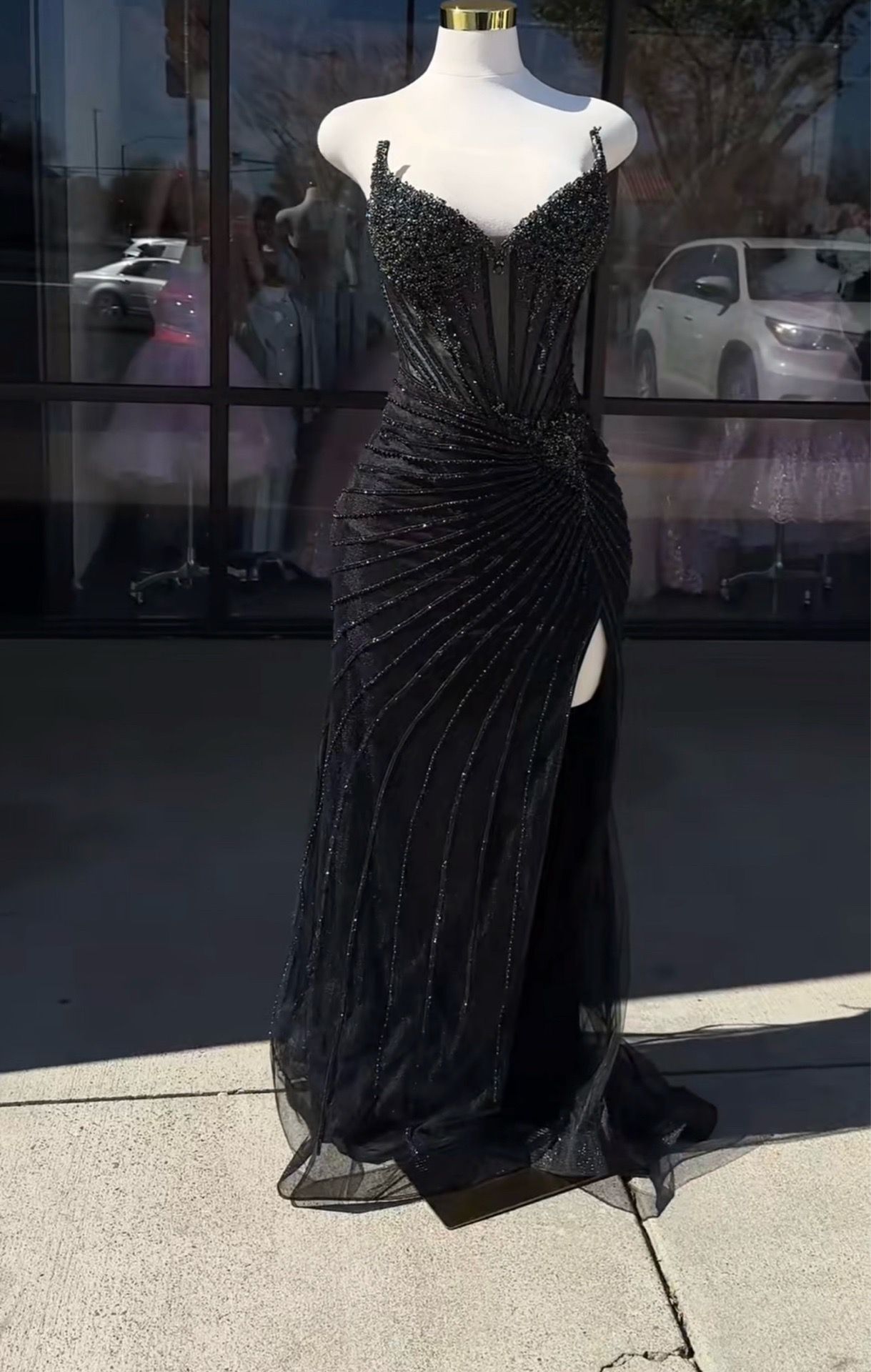 Black formal prom dress, fits a size 6 (M)