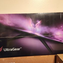 LG 32GQ950B 4k 144hz Gaming Monitor