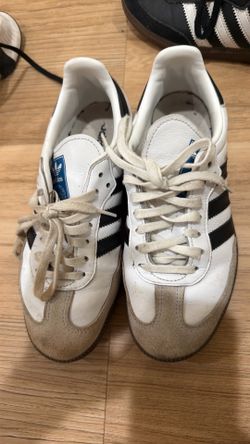 White adidas sambas size 4.5