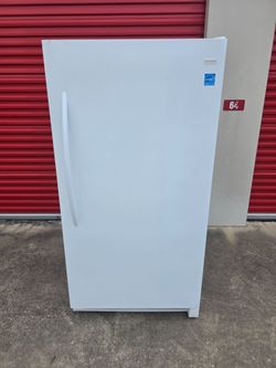 standing freezer (plugged in so you can see it works)