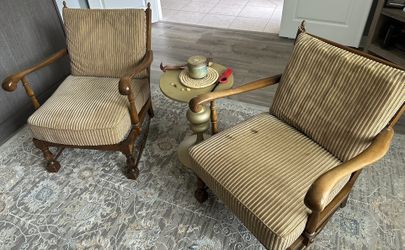 🪑 Vintage German Office Lounge Chairs – Solid Wood Elegance