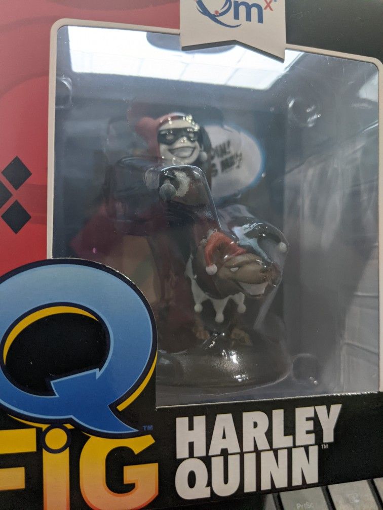 Q Fig Harley Quinn Figurine