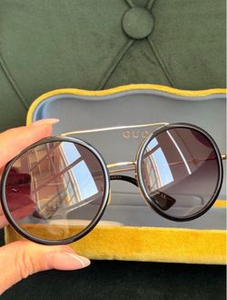 Authentic Gucci Round Sunglasses Black Gold Frame