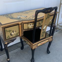 Asian Desk