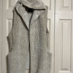 Women’s Love Tree Long Sherpa Hooded Vest Size Medium 