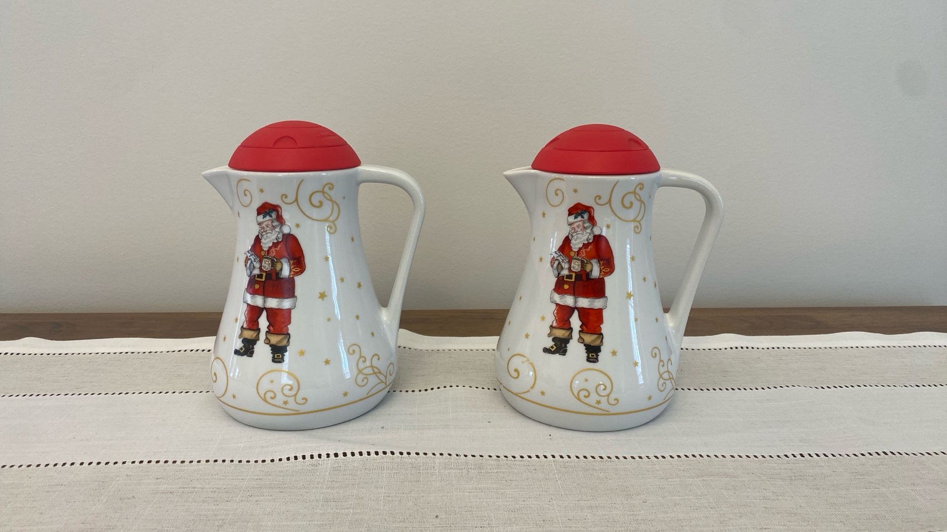 Williams Sonoma Santa Hot Chocolate Pot - Set Of Two