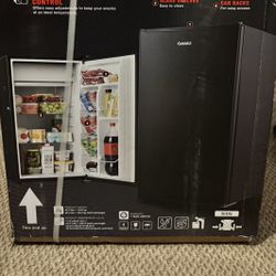 Mini Fridge 3.3 Cubit Feet - Black (Brand New)