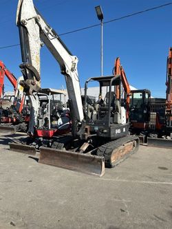 MINI EXCAVATOR 10K 10,000 LBS MINI EX WITH FREE BUCKET - BOBCAT E45