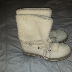 Cute Boots,size 7.5