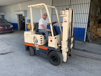 Allis—Chalmers Propane Forklift
