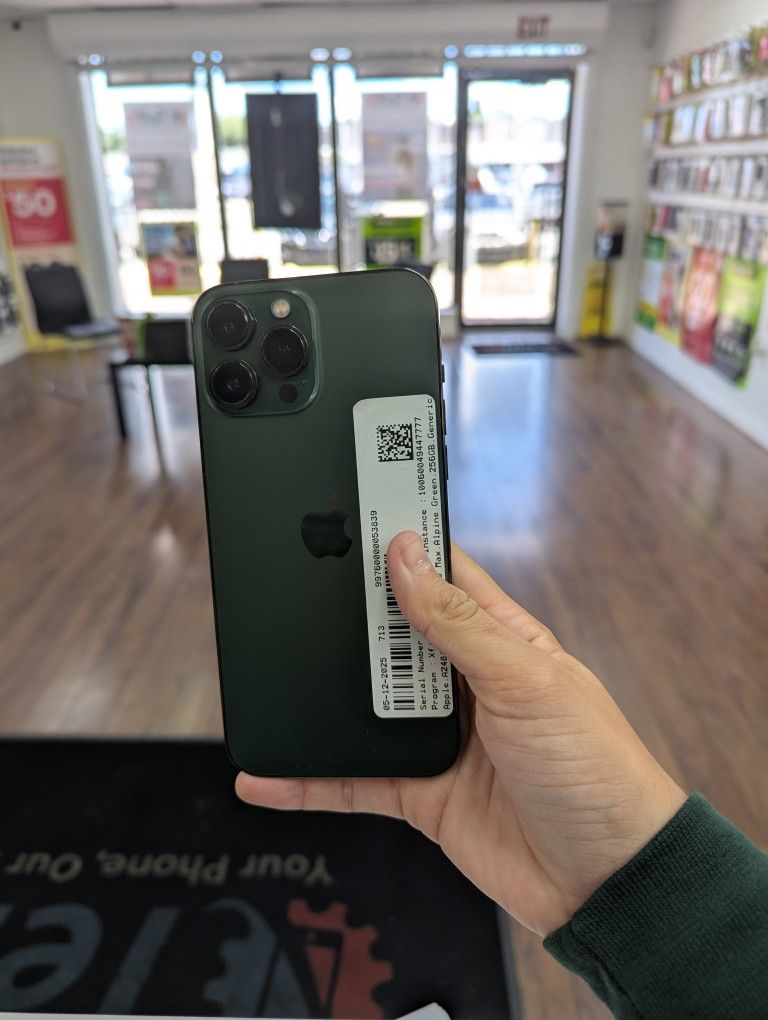 iPhone 13 Pro Max Unlocked 256gb $99 Down