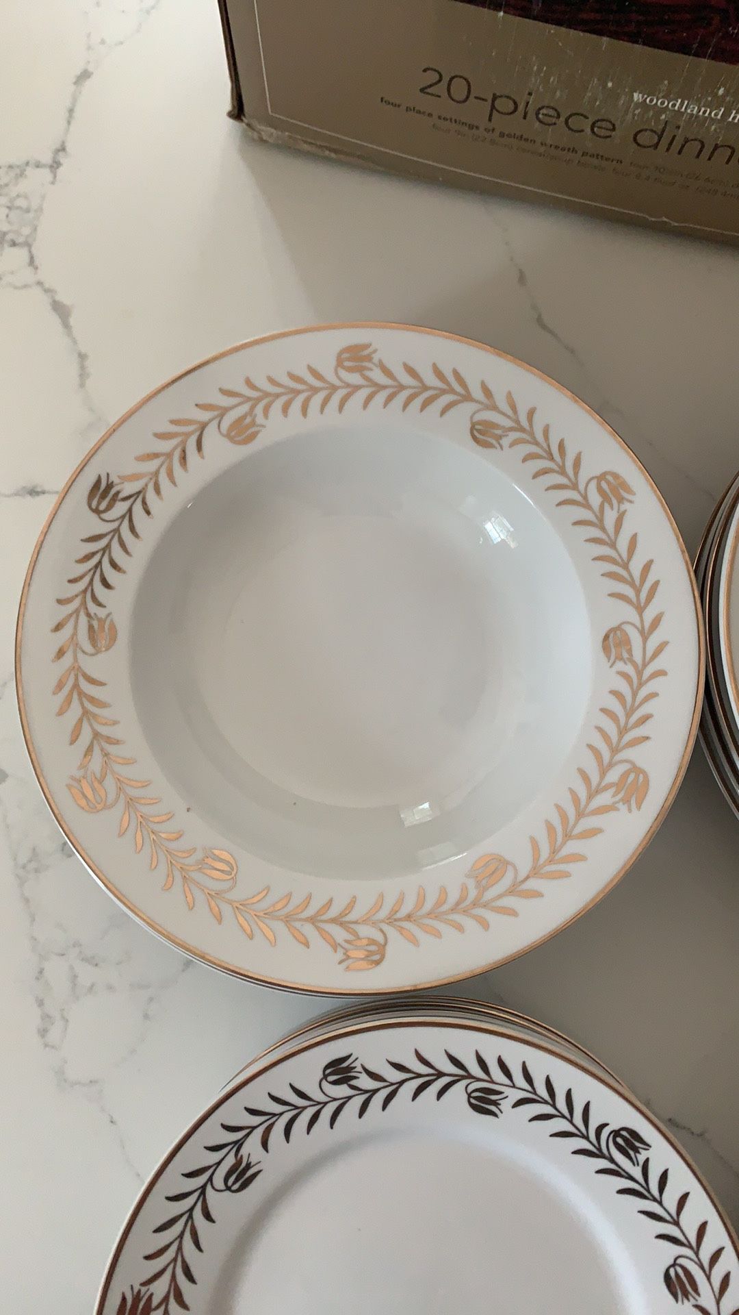 Martha Stewart every day 20 piece dinnerware set