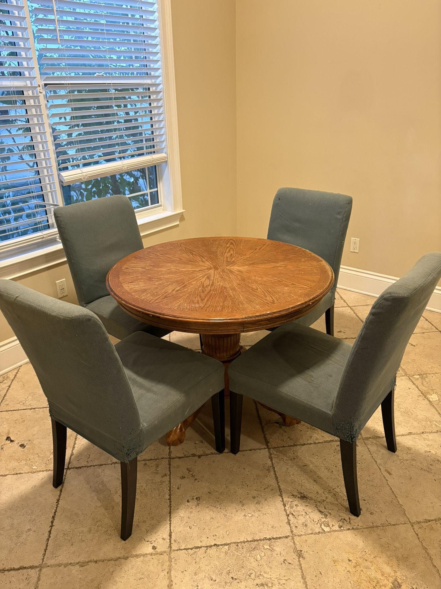 Kitchen Table with 4 Chairs