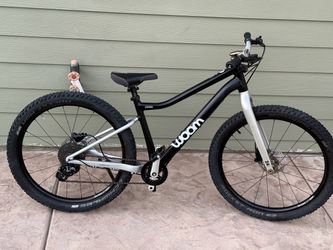 Woom 5 off   24 inch  9 speed carbon fork great light weight aluminum kids frame kids bike
