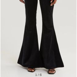 Like New Women Trendy Gray Bootcut Denim Jeans Size 4