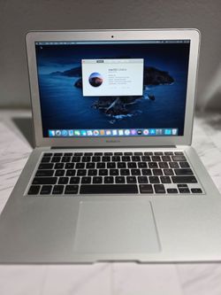 2012 silver Apple MacBook Air has a 1.86 GHz Intel Core 2 Duo processor and 4 GB of 1067 MHz DDR3 memory. This laptop is equipped with an NVIDIA GeFor