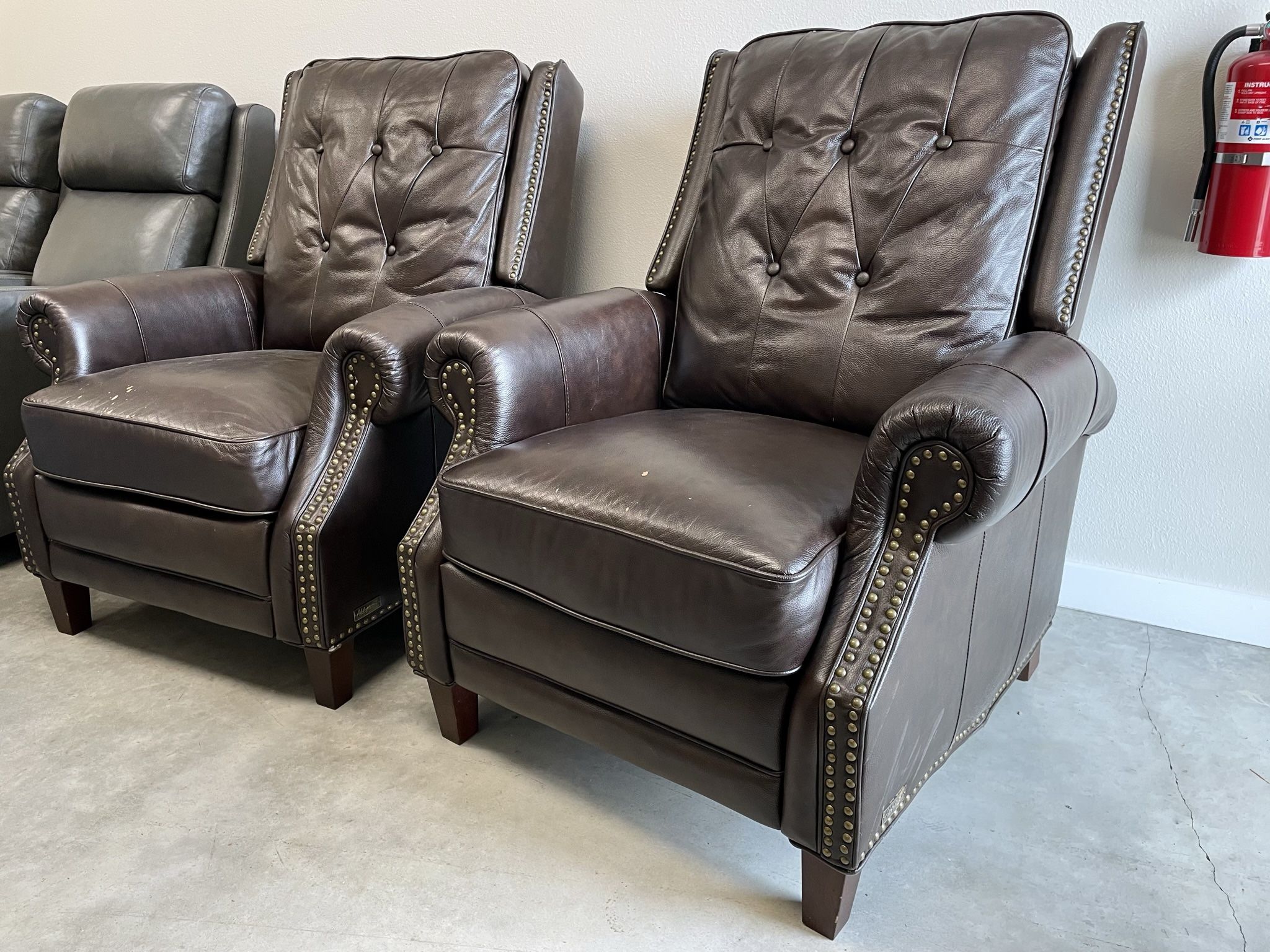 2pc Ridgewood Top Grain Leather Pushback Recliner for Sale in Austin