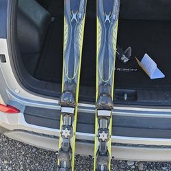 Skis