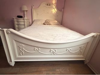 Girls bedroom set
