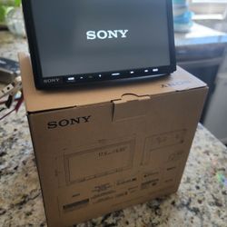 Nice Sony Apple Carplay Car stereo 7" touchscreen radio 