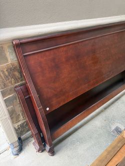 King Solid wood sleigh bed
