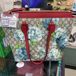 Gucci Purse/Handbag